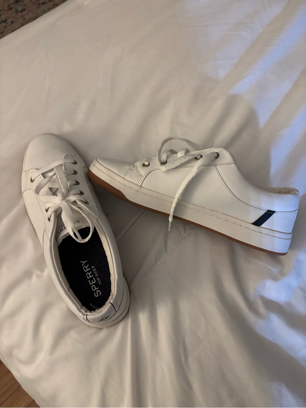 Sperry White Leather Low-Top Sneakers with Gum Outsole and Navy Heel Stripe